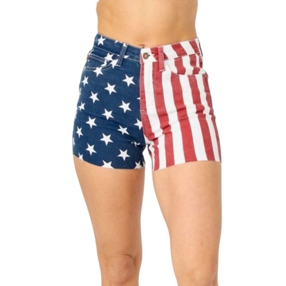 Judy Blue | Women’s Red White & Blue Flag Denim Shorts Size Medium NWT - Picture 1 of 7